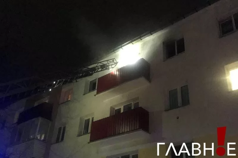 🧯 На пожаре в Витебске работники МЧС спасли хозяйку квартиры