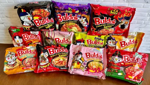 Популярную корейскую лапшу запретили в Беларуси: что нашли в Buldak